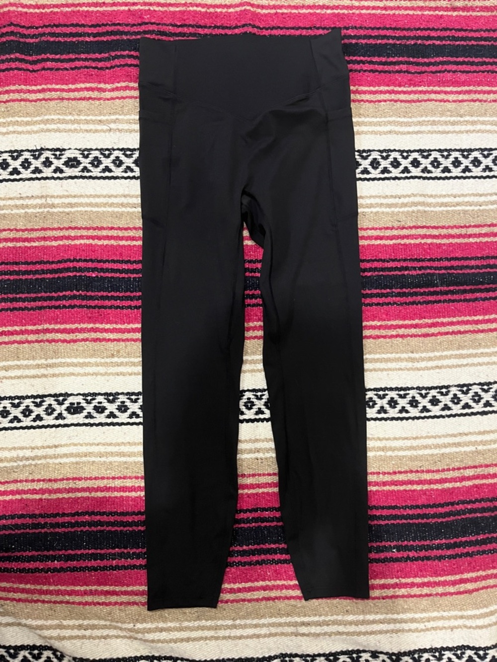 Halara scrunch booty lifting leggings MEDIUM